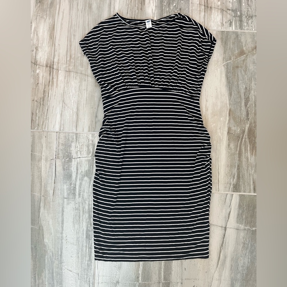 Old Navy Maternity striped dress Small